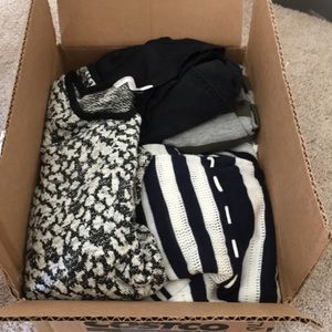 Lot of pregnancy clothes